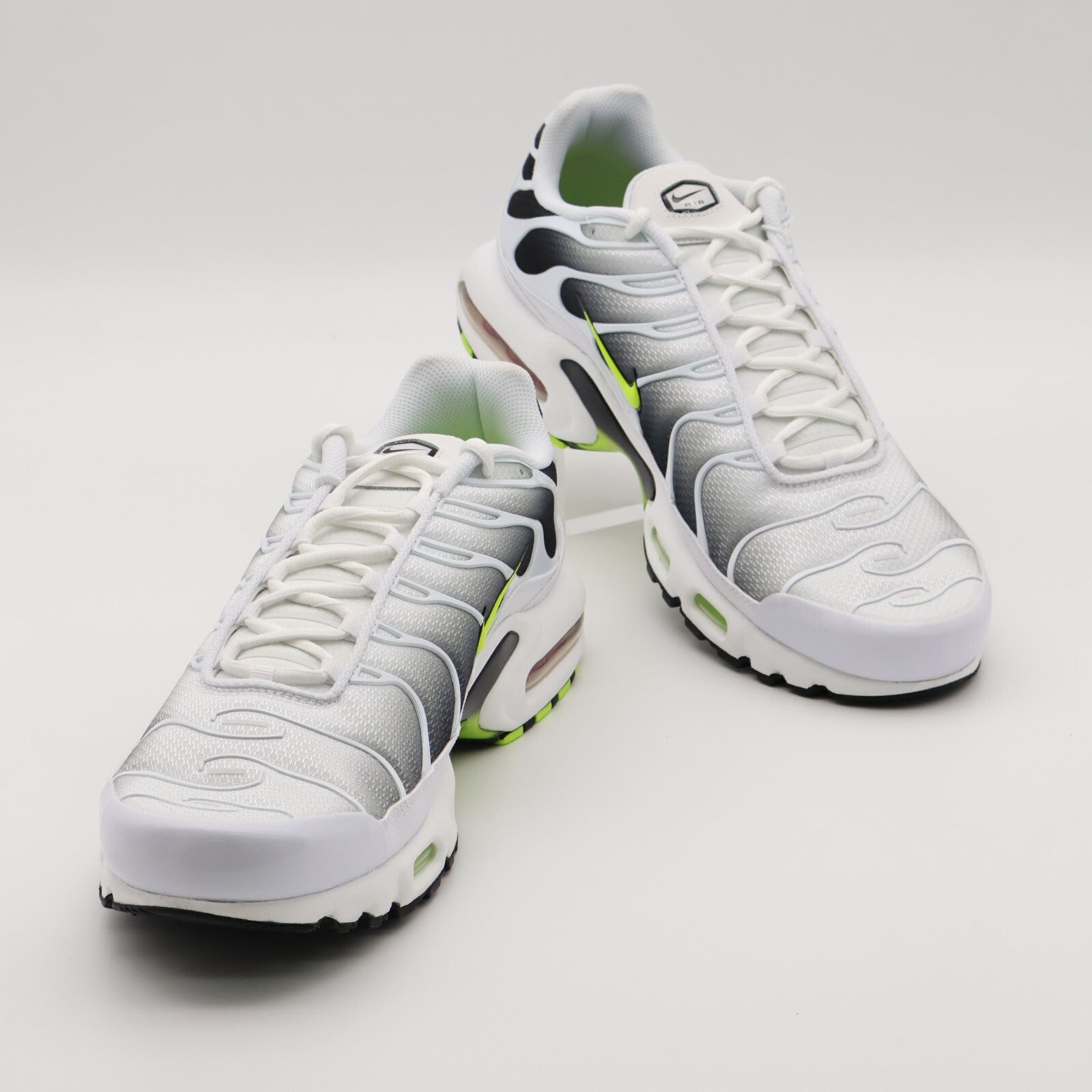 DM0032-103 Nike Air Max Plus Volt (Men's)