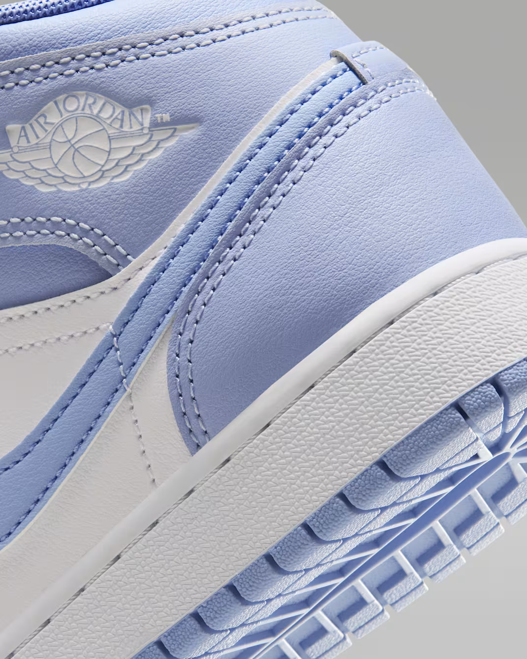 DQ8423-407 Nike GS Air Jordan 1 Mid "Hydrogen Blue/Aluminum"