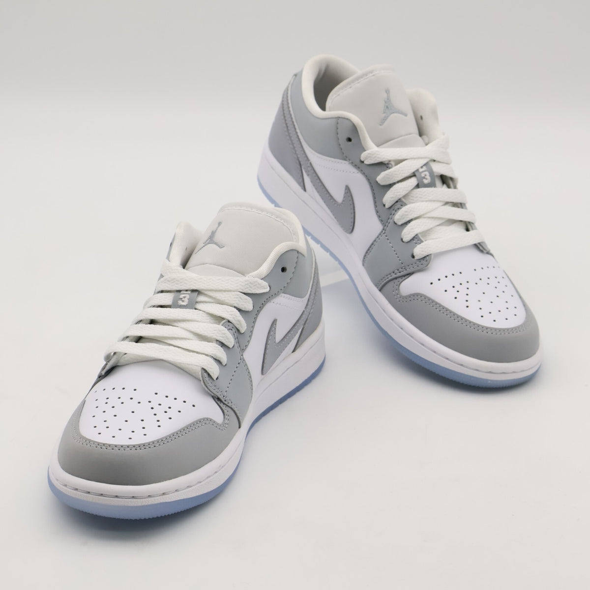 DC0774-105 Nike Air Jordan 1 Low Wolf Grey Aluminium (Women's)