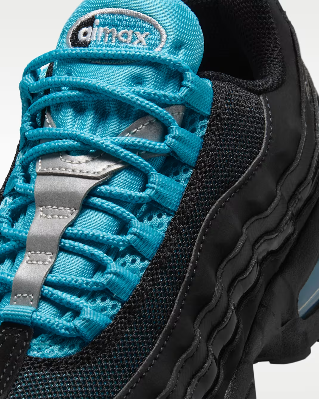 IR2756-001 Nike GS Air Max 95 SE "Black/Gamma Blue" (Kids)