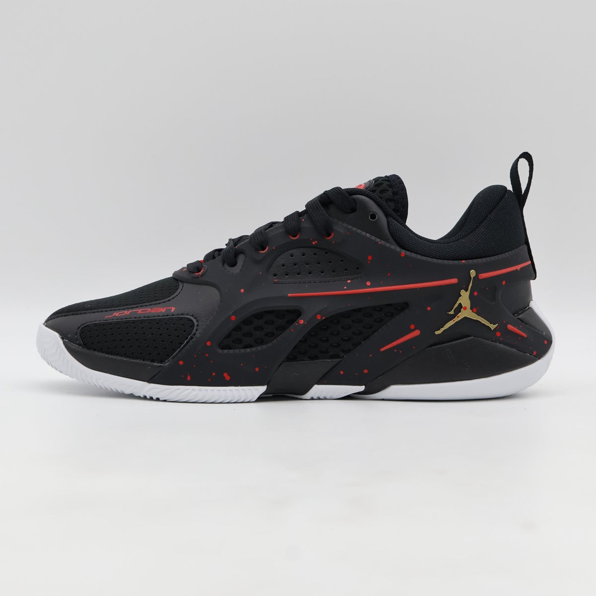 HQ8650-076 Nike Jordan Heir Series Black University Red Metallic Gold (Men's)