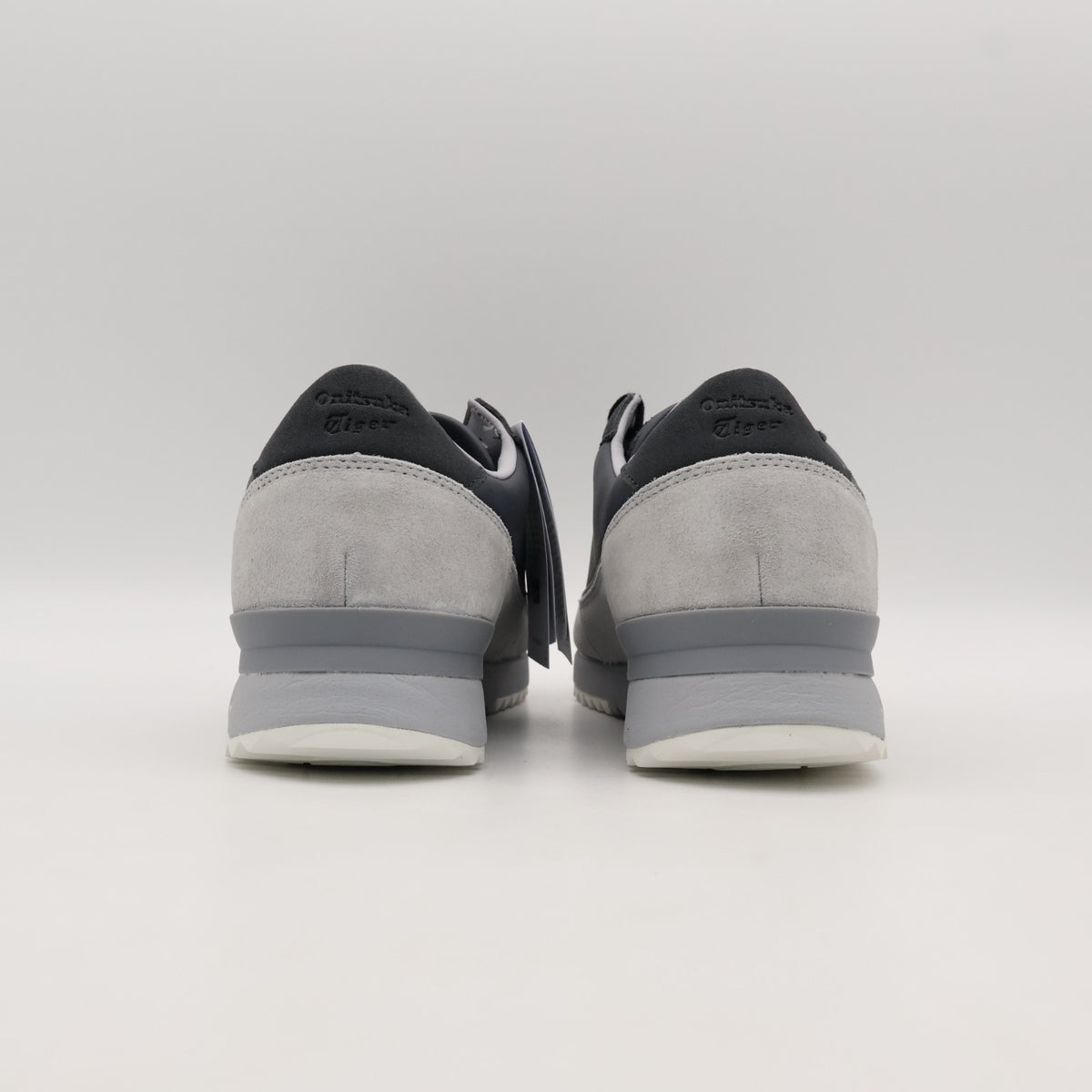 1183C385-021  Onitsuka Tiger Hsinti Carrier Grey (Men's)