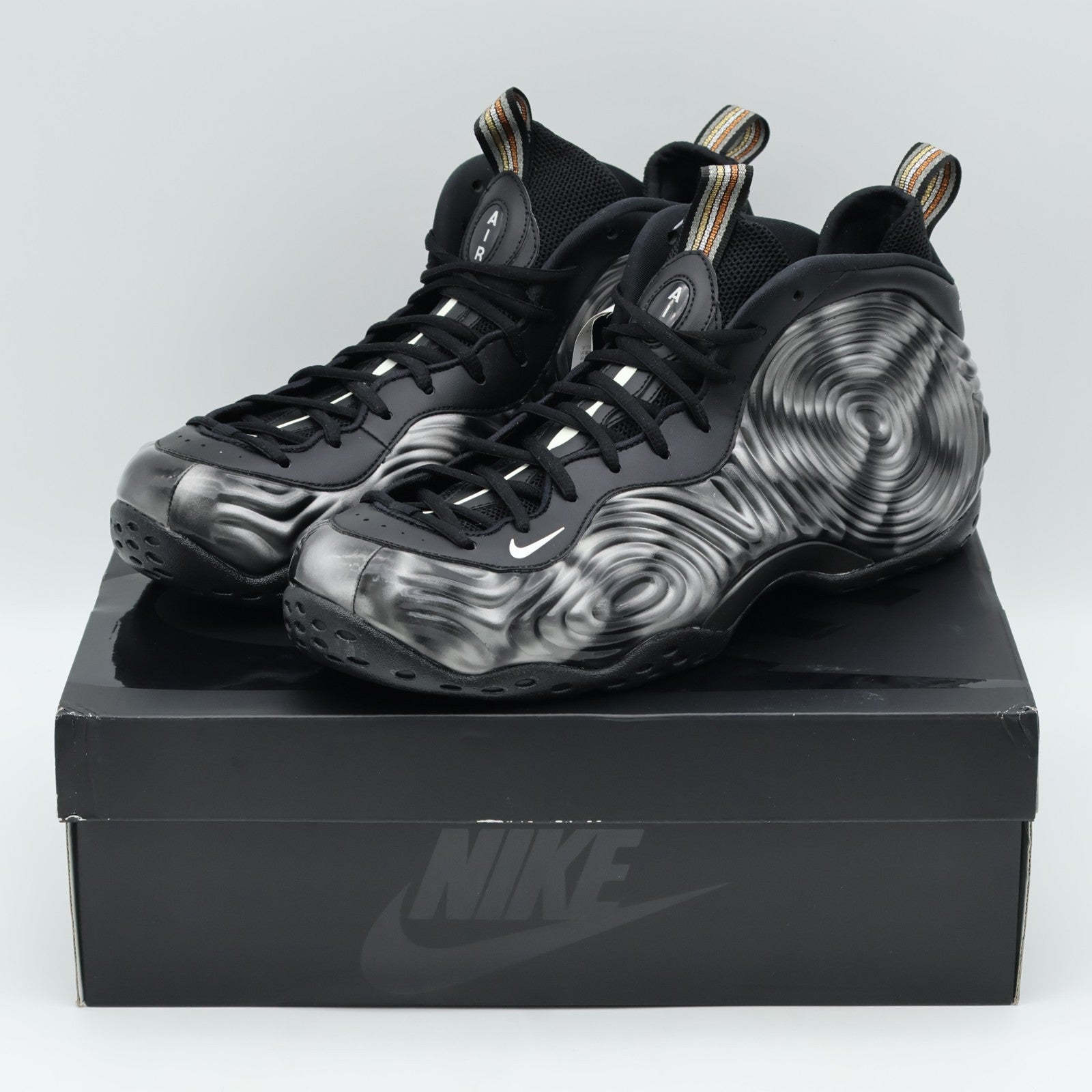 DJ7952-002 COMME des GARÃONS HOMME PLUS Nike Air Foamposite One Olympic (Men's)