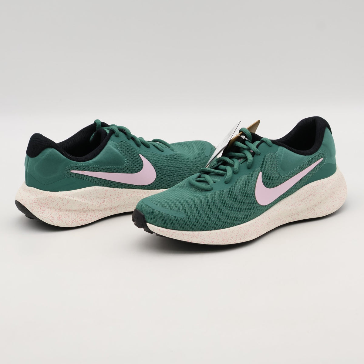 FB2208-301 NIKE Revolution 7 Road Running Shoes (Women's)