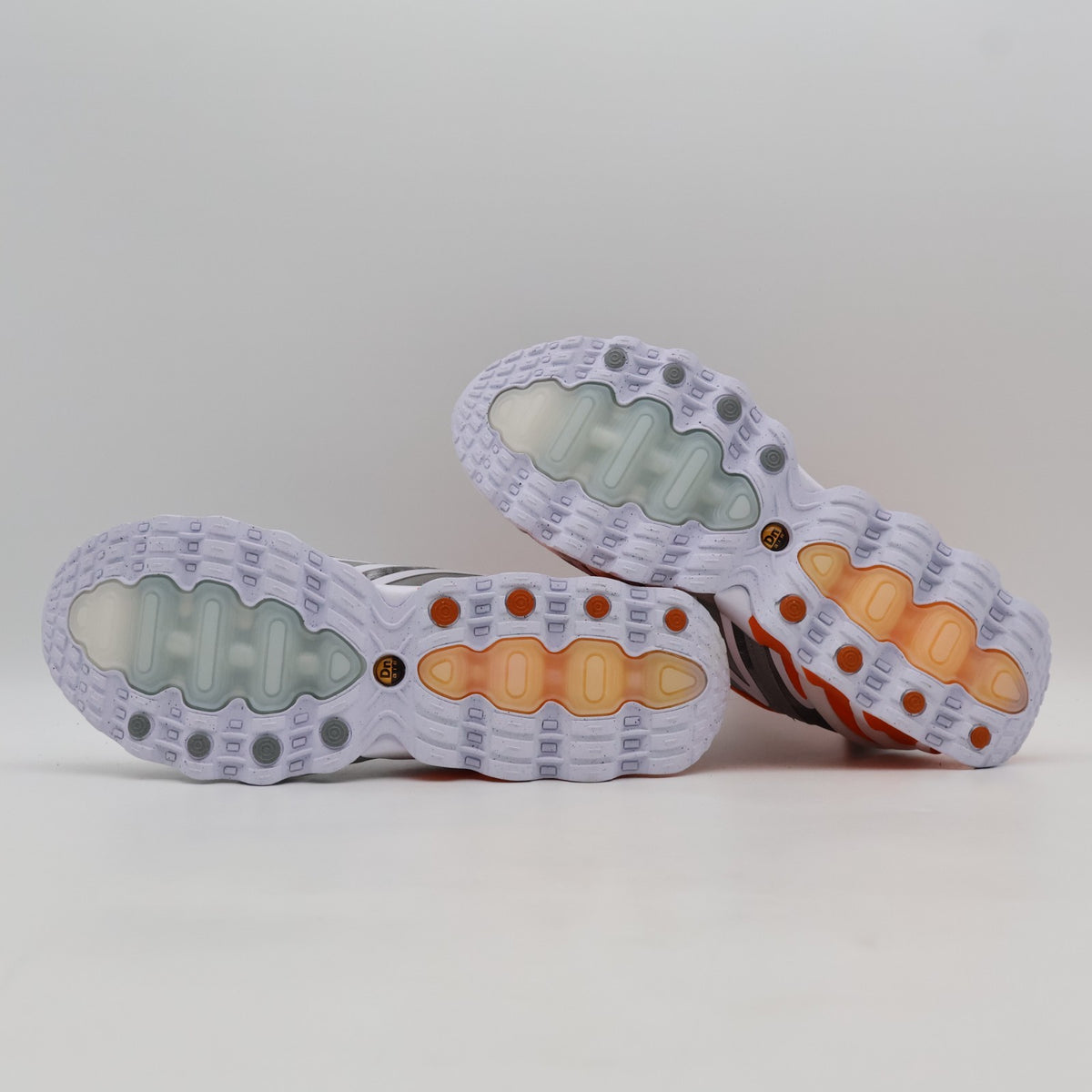 IB4181-002 PALACE x Nike Air Max DN8 Dusty Grey Safety Orange Particle (Men's)