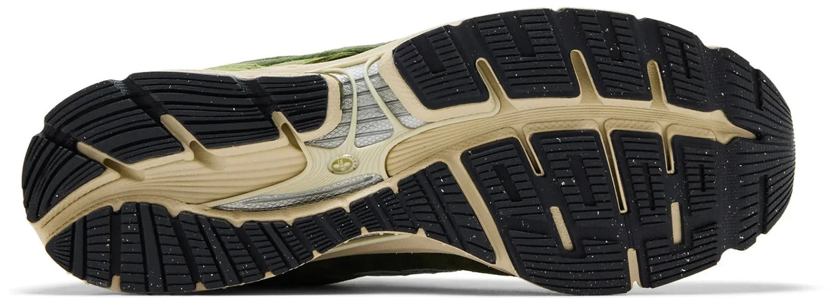 U20117ZT U20117ZT KITH Ã New Balance 2011 Juniper/Bronze Green (Men's)