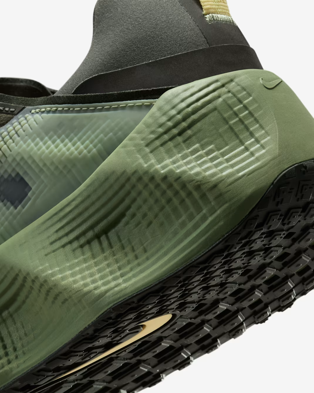 IM9327-300 Nike Ava Rover Sequoia Oil Green Soft Yellow Soft Yellow (Men's)
