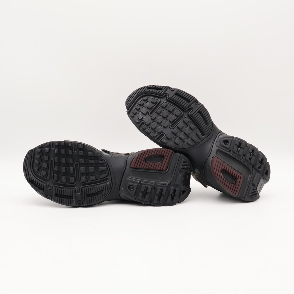 HQ4053-001 Nike V2K Run Metallic Dark Grey Black Dark Smoke Grey (Women's)