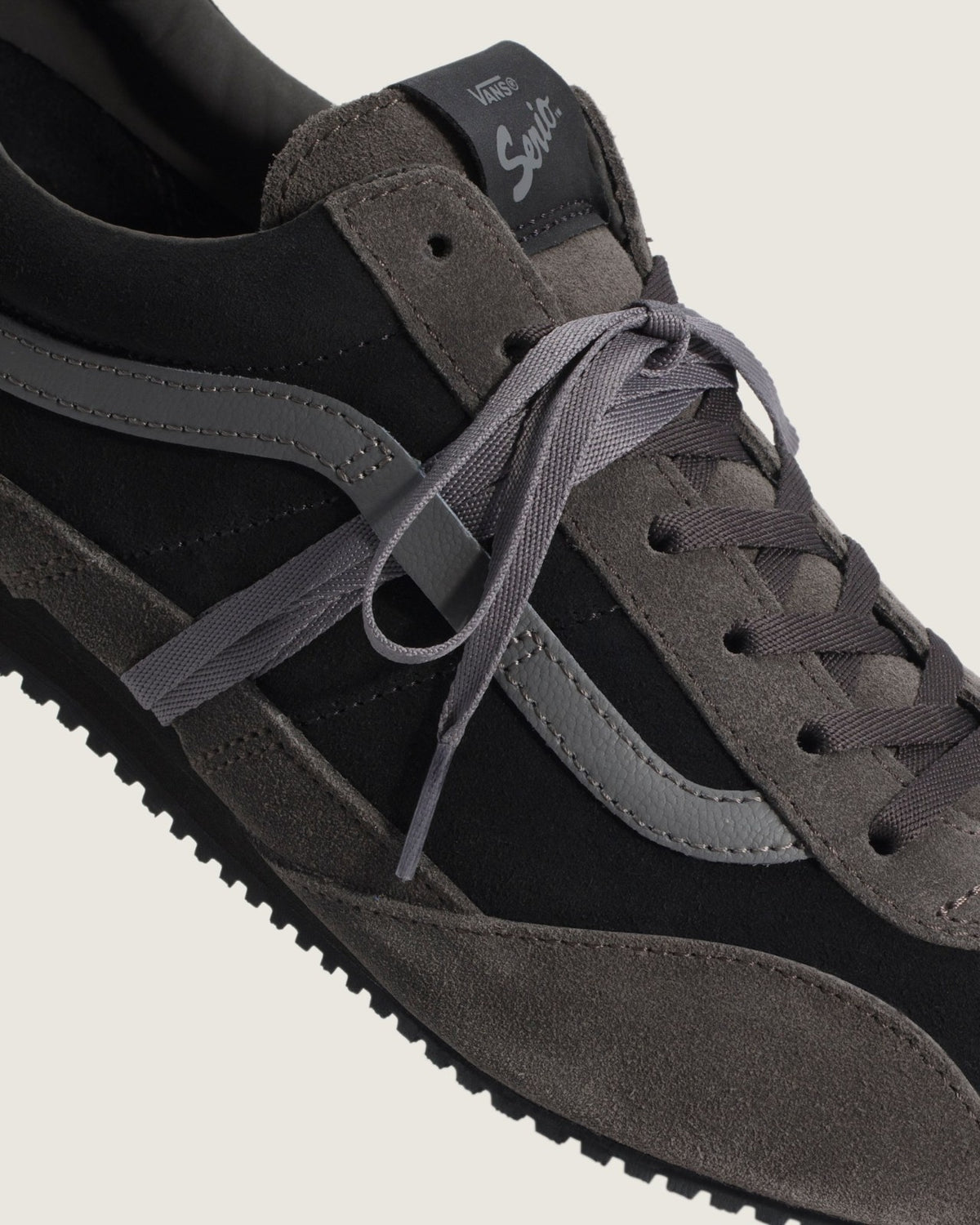 VN000EHNGAP Vans Premium Super LowPro Trainer "Black/Dark Grey" (Men's)