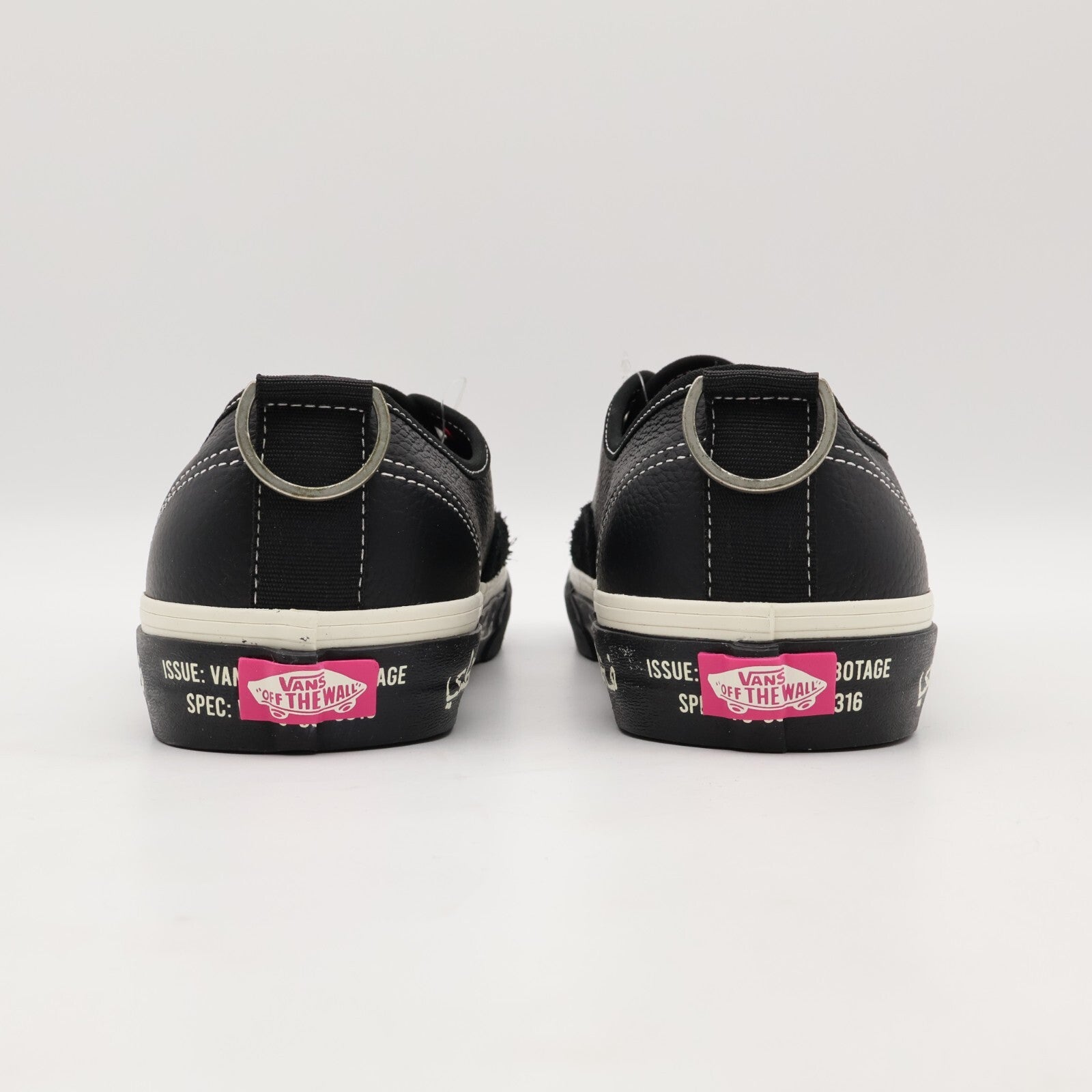 VN000BW5BPR Mark SBTG Vans Authentic Black Mars (Men's)