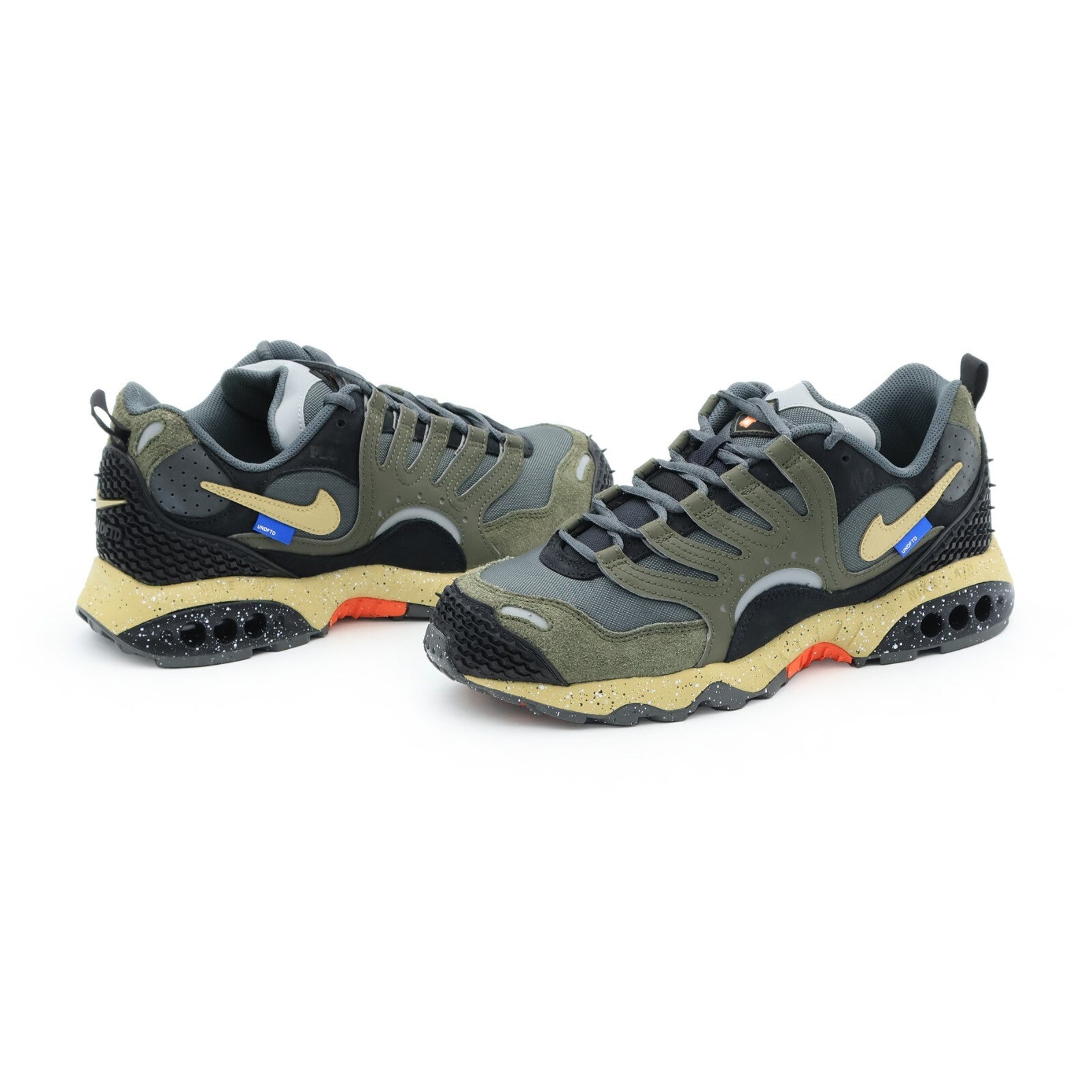 FN7546-300 UNDEFEATED Nike Air Terra Humara Cargo Khaki Wheat Grass Grey (Men's)