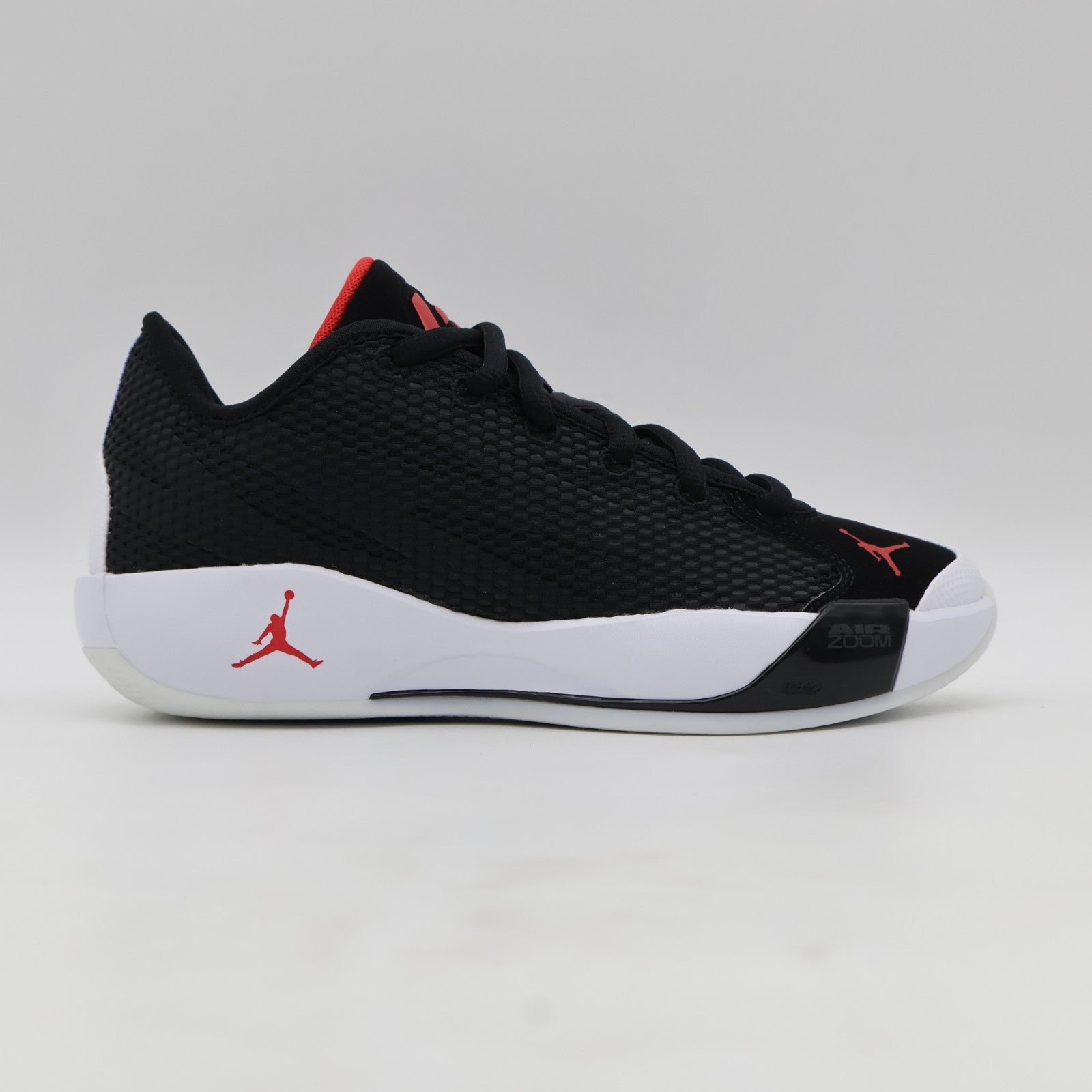 IF1611-001 Nike Luka 77 Bred Basketball Shoes Black White University Red (Menâs)