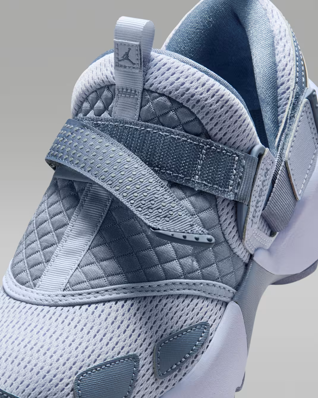 HQ2164-010 Nike Jordan Trunner LX Ghost Reflective Silver Ashen Slate (Women's)