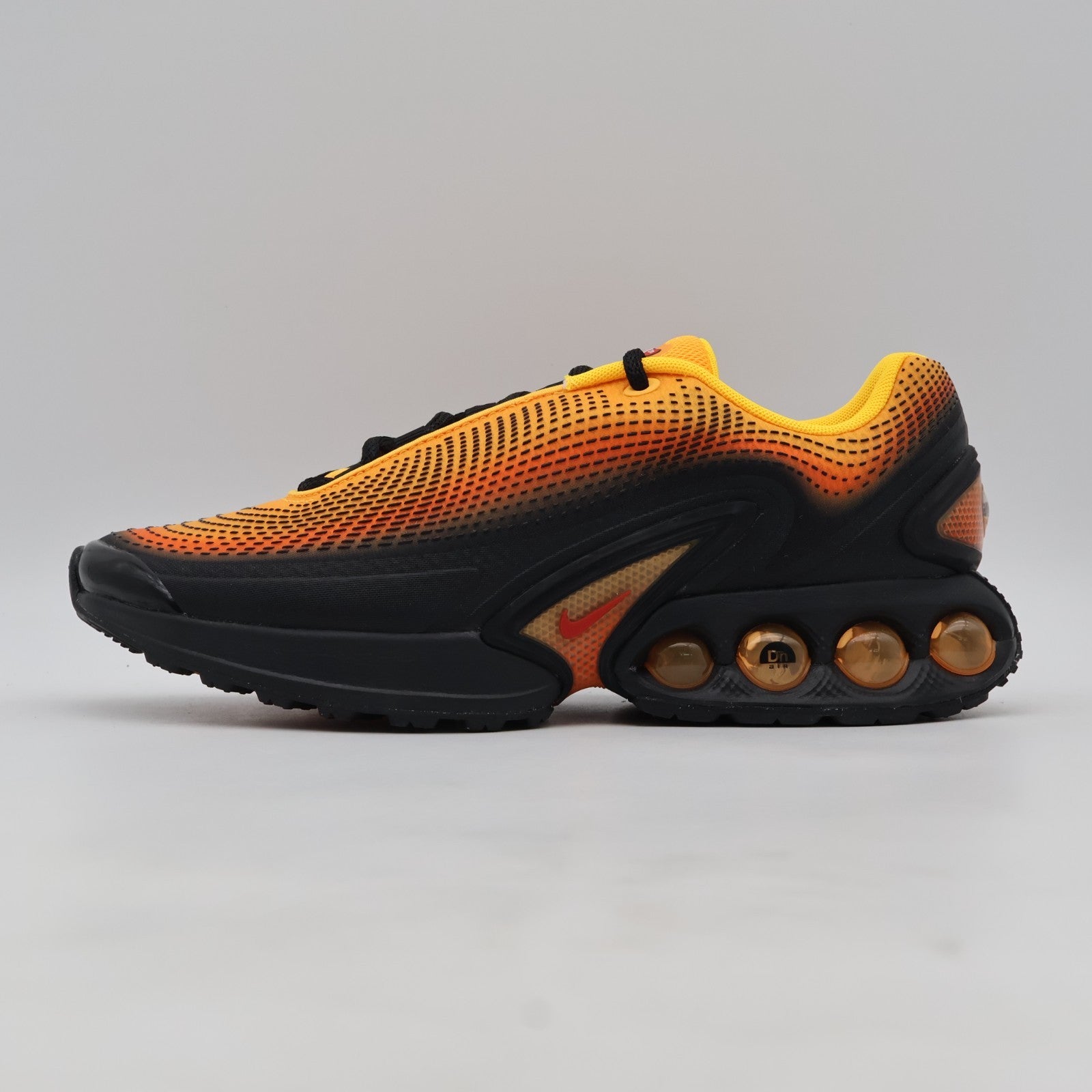 HM0810-800 Nike Air Max DN SE Laser Orange Black Total Orange Comet Red (Men's)