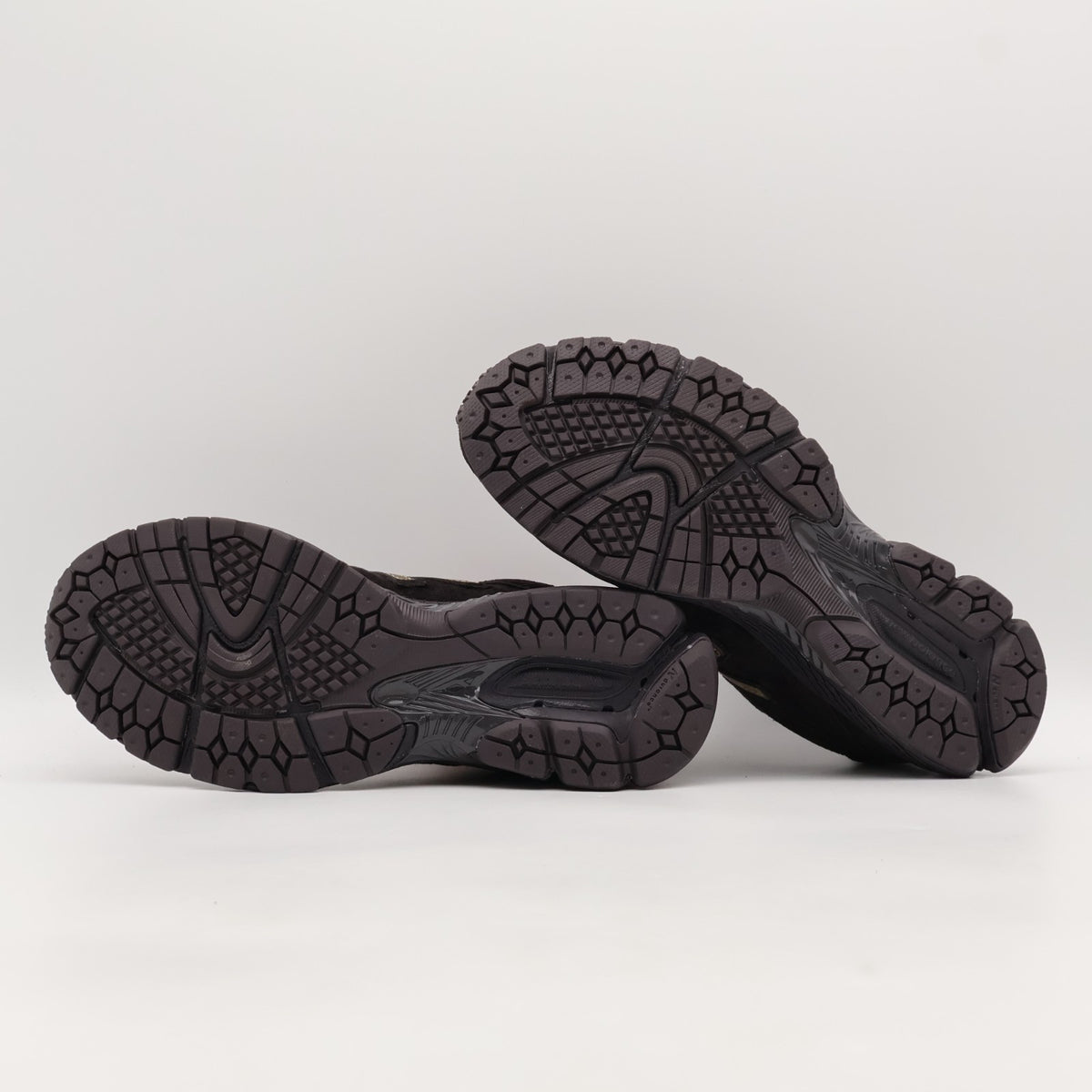 ML860KT2 Kith New Balance 860V2 Espresso (Men's)