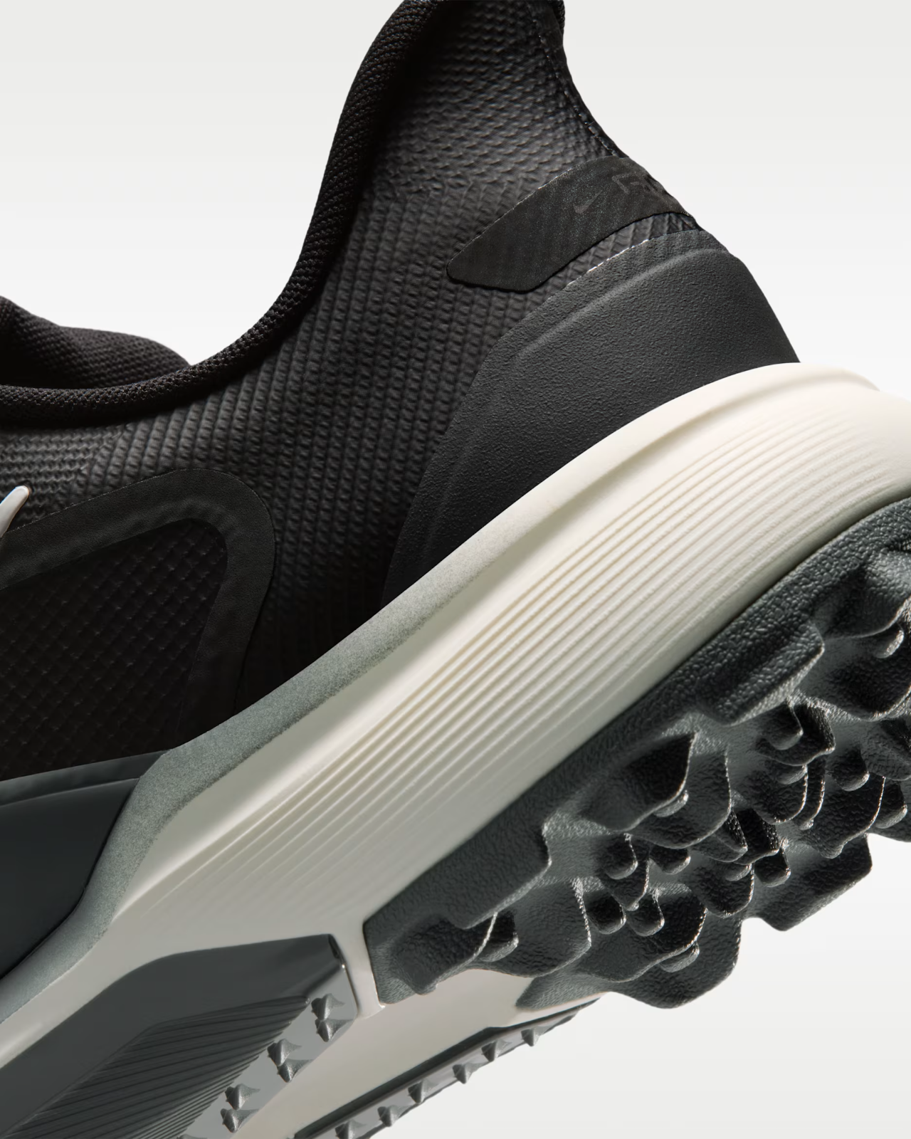 HV4700-001 Nike Pegasus 1 Golf "Black" (Men's)