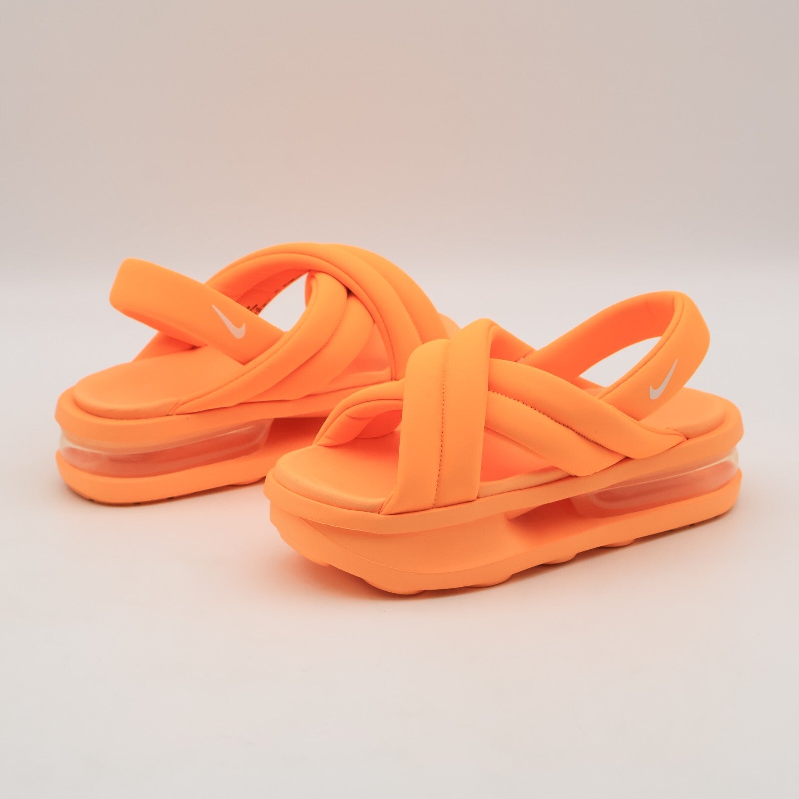 FJ5929-800 Nike WMNS Air Max Isla Sandal Peach Cream Pale Ivory (Women's)