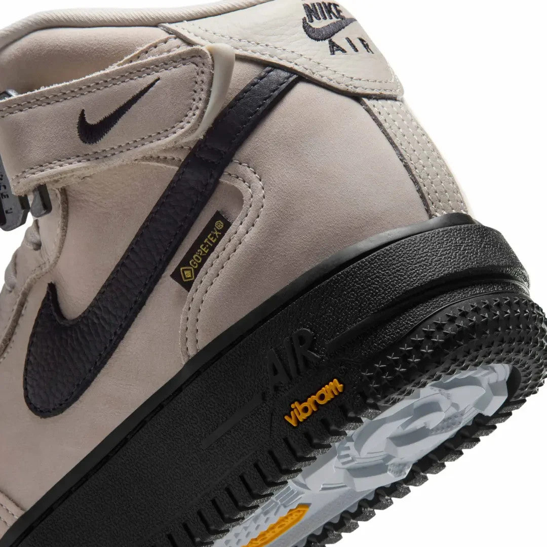 IO1875-100 Nike AIR FORCE 1 MID '07 GTX VIBRAM (Men's)