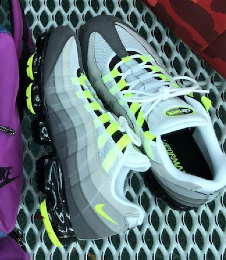 AJ7292-001 Nike Air Vapormax 95 Neon (Men's)