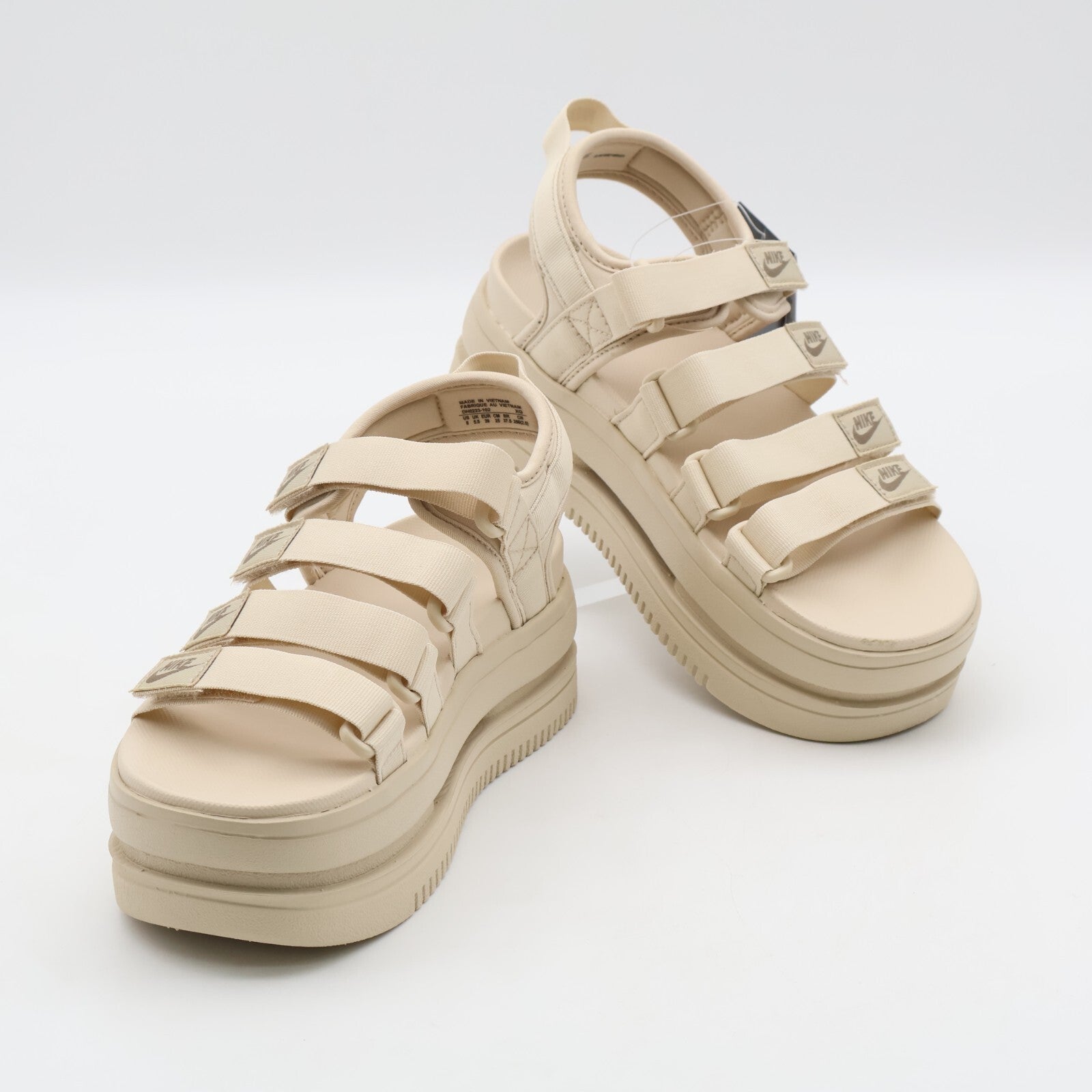DH0223-102 Nike Icon Classic Sandal Sanddrift Mink Brown Hemp (Women's)
