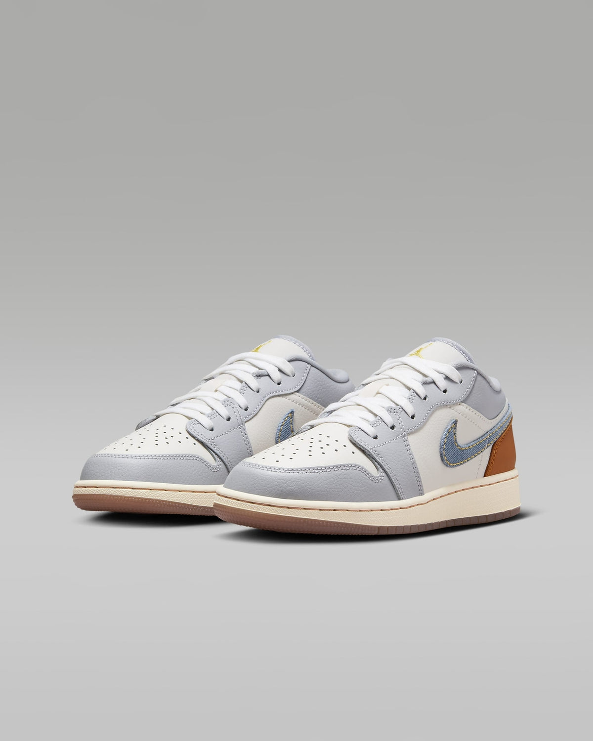 FZ5046-041 Nike GS Air Jordan 1 Low SE Phantom Coconut Milk Amber Brown