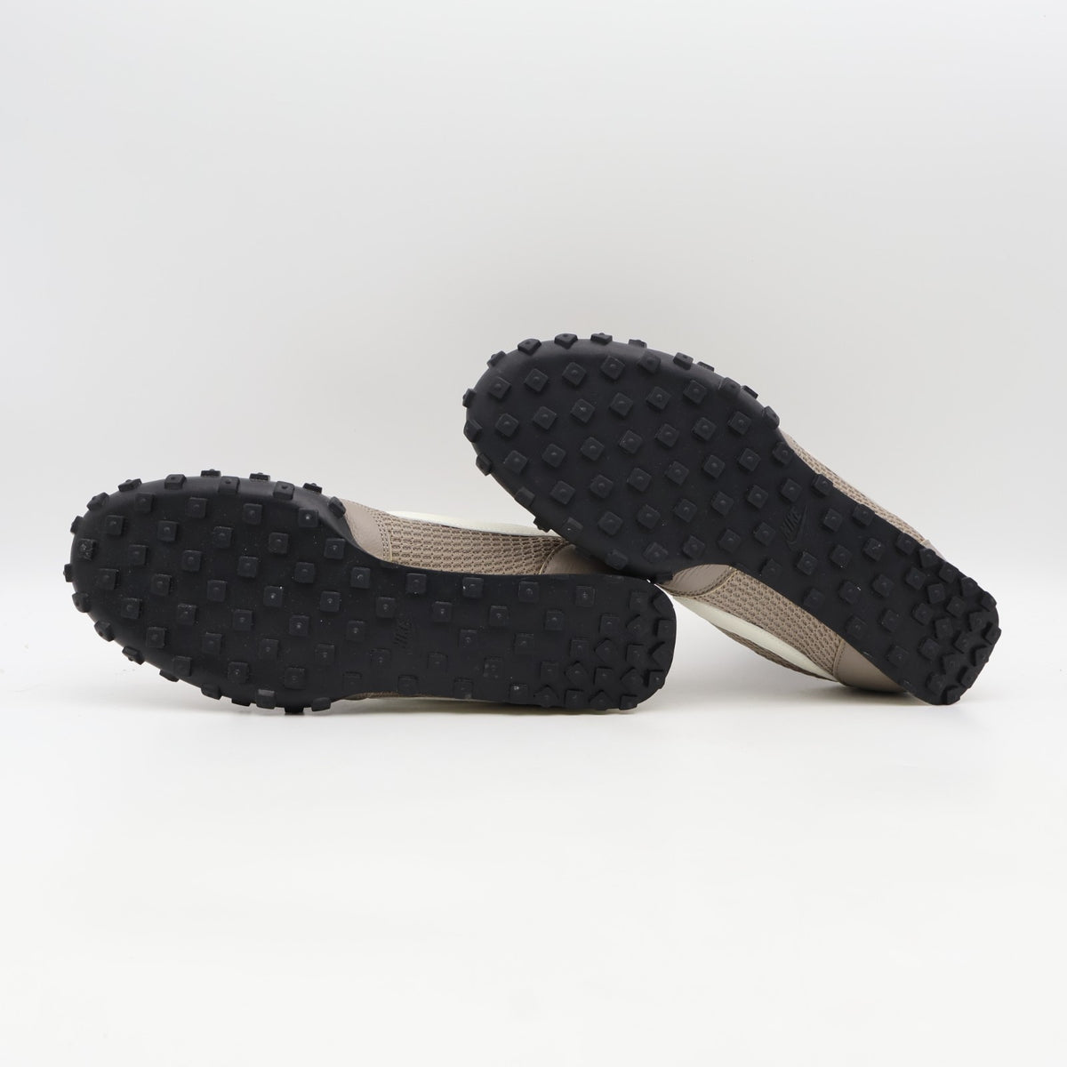 IM8673-001 Nike Waffle Racer SE "Moon Fossil/Sail/Shadow Brown"