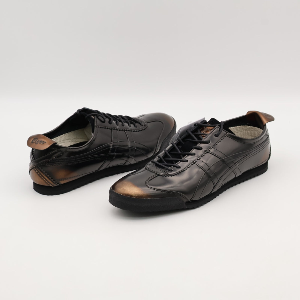 1181A597-001 Onitsuka Tiger NIPPON MADE MEXICO 66 DELUXE BLACK PURE (Men's)