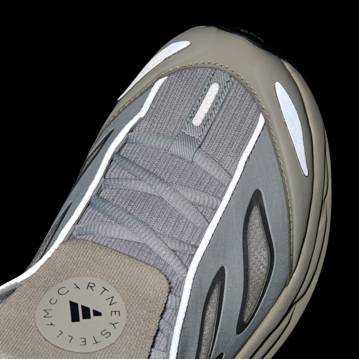 JQ5142 Stella McCartney Ã adidas Adistar Clear Onix/Willow Grey/Almond (Men's)