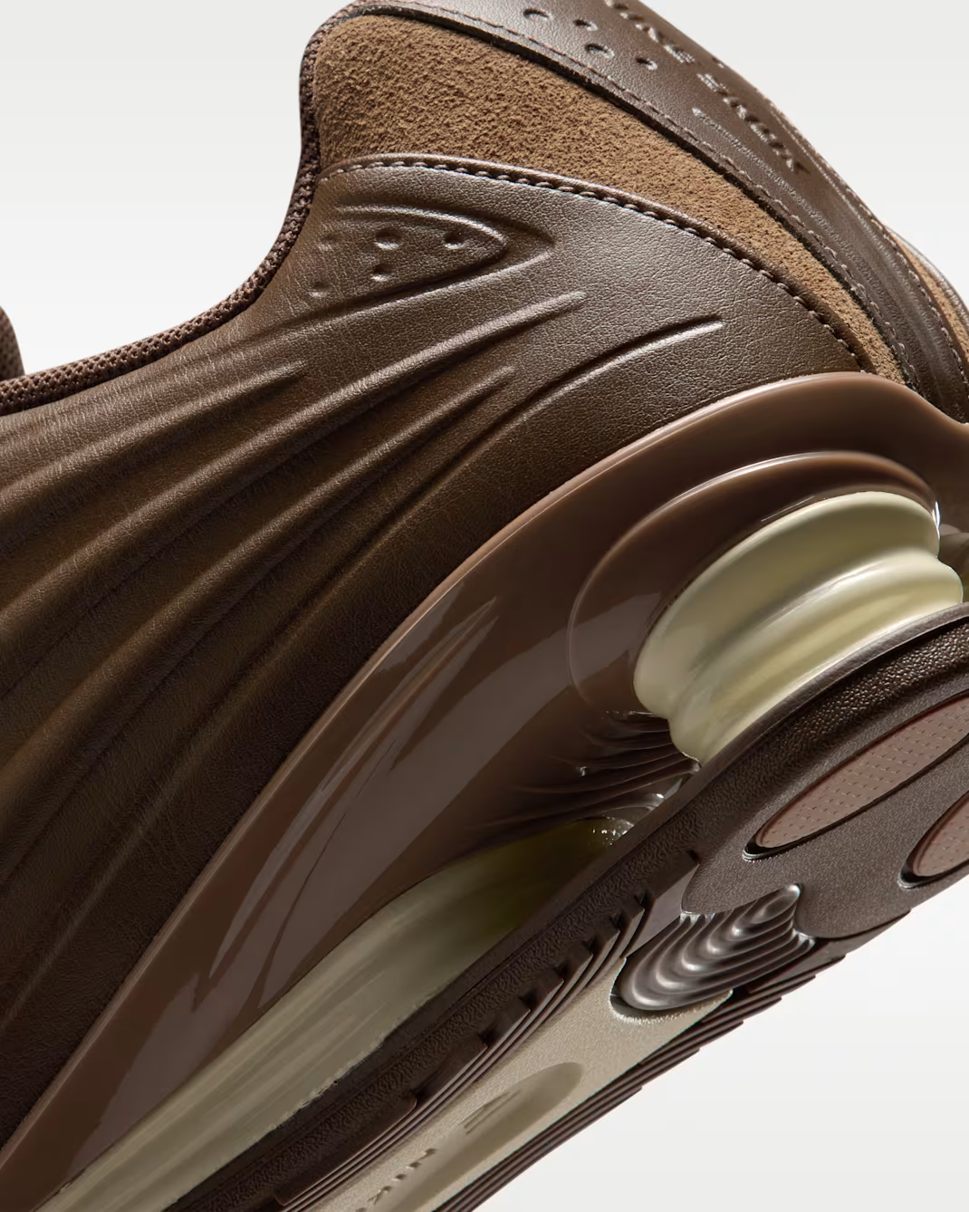 IV6171-200 Nike Shox Z "Cacao Wow/Light British Tan" (Women's)