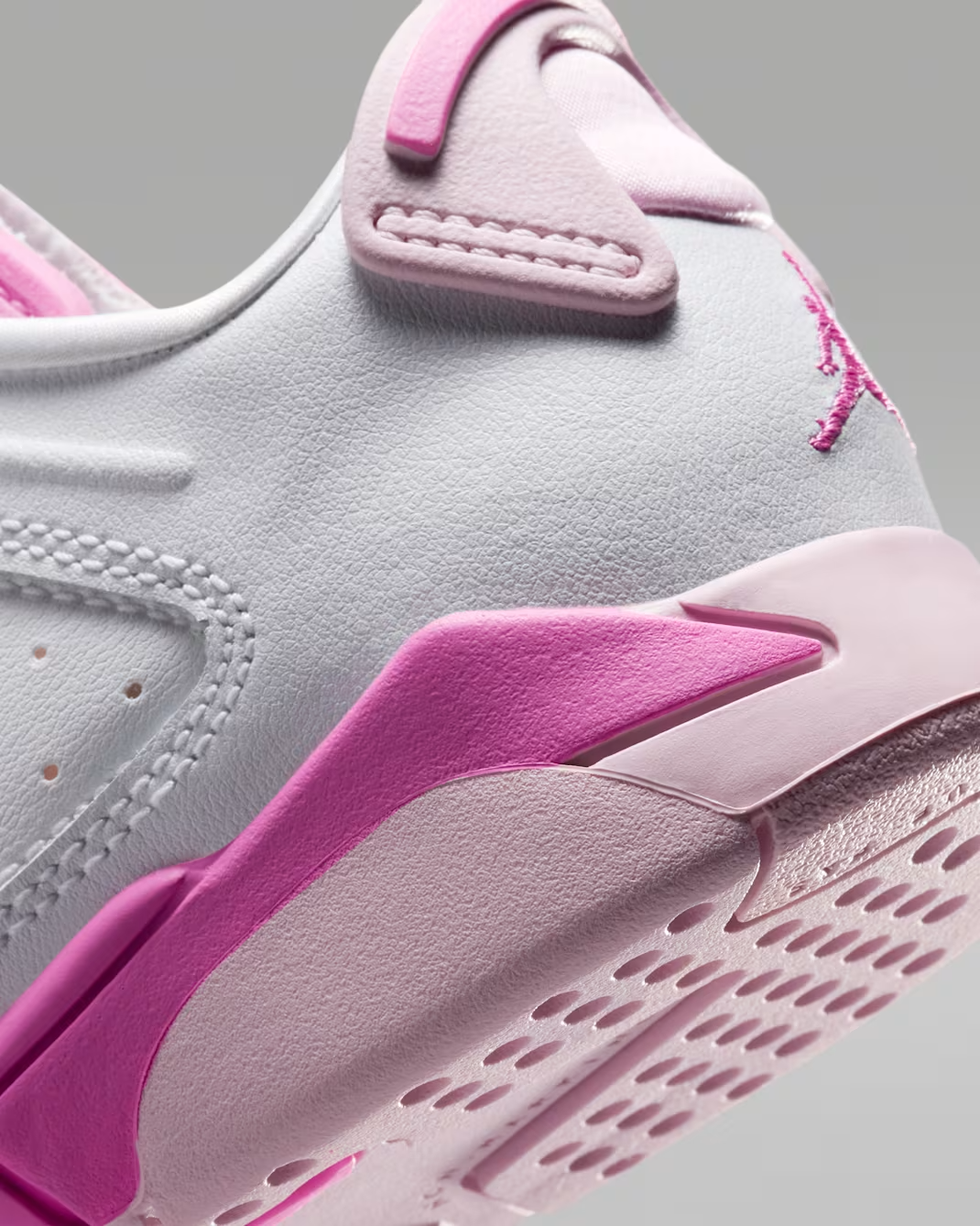 IQ5979-100 Nike PS Jordan 6 Retro Low "White/Pink Foam" (Preschool)