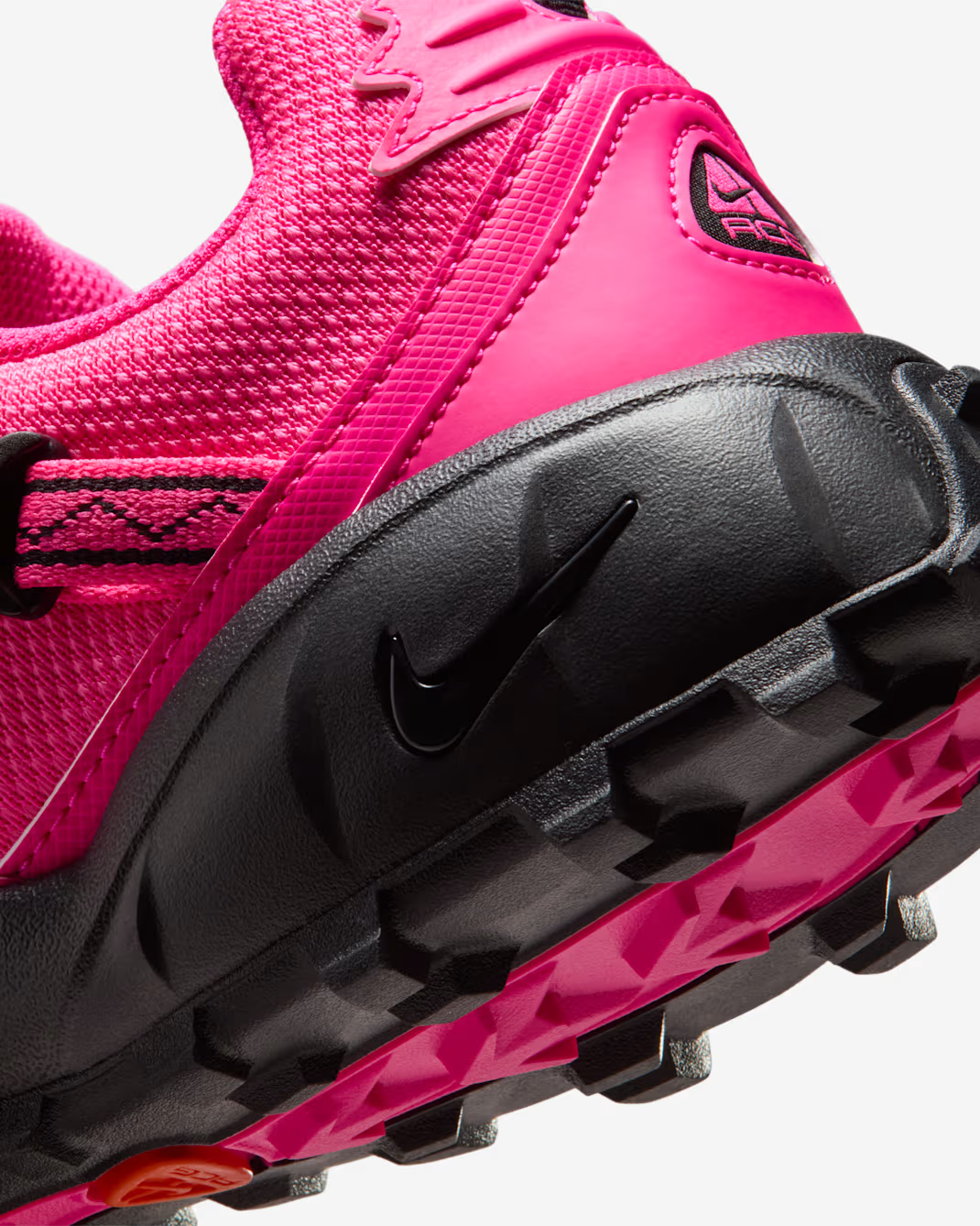 HM7133-600 Nike ACG Phassad Hyper Pink Black (Men's)