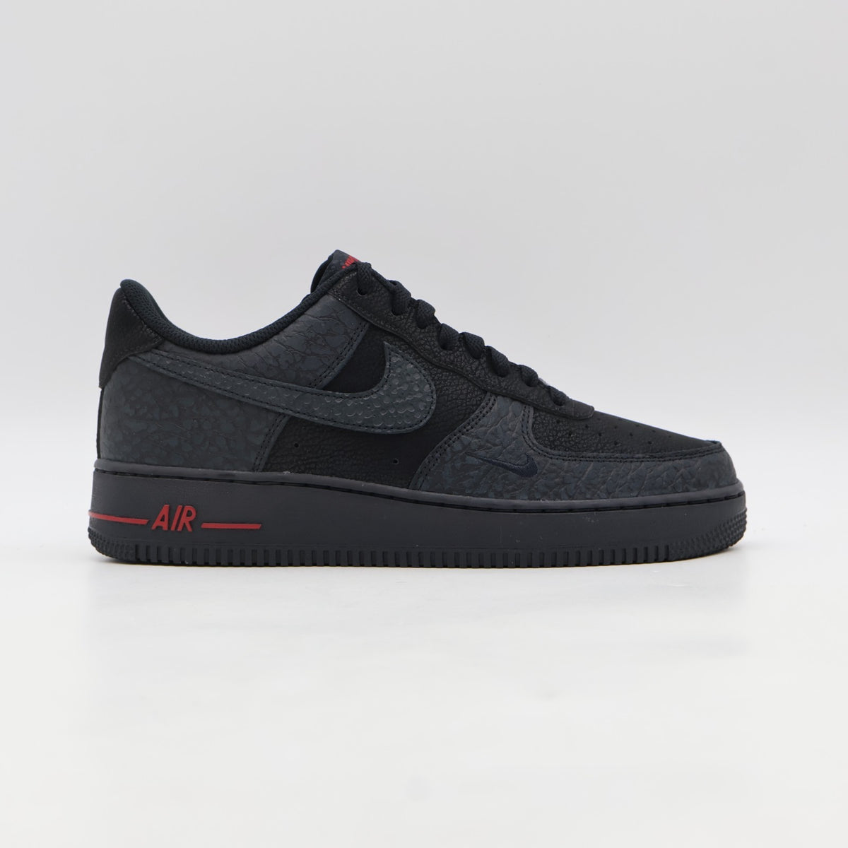 IV4451-010 Nike Air Force 1 Low '07 "Black"