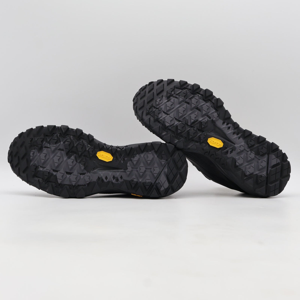 VN000DAM1OJ Vans Crosspath XC GORE-TEX Blackout (Men's)