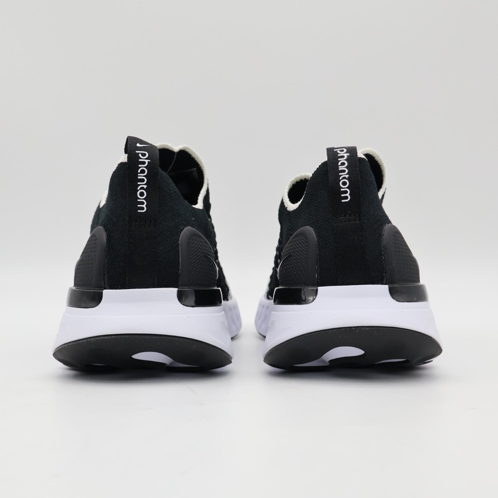 CJ0280-001 Nike React Phantom Run Flyknit 2 Black White ( Women's)