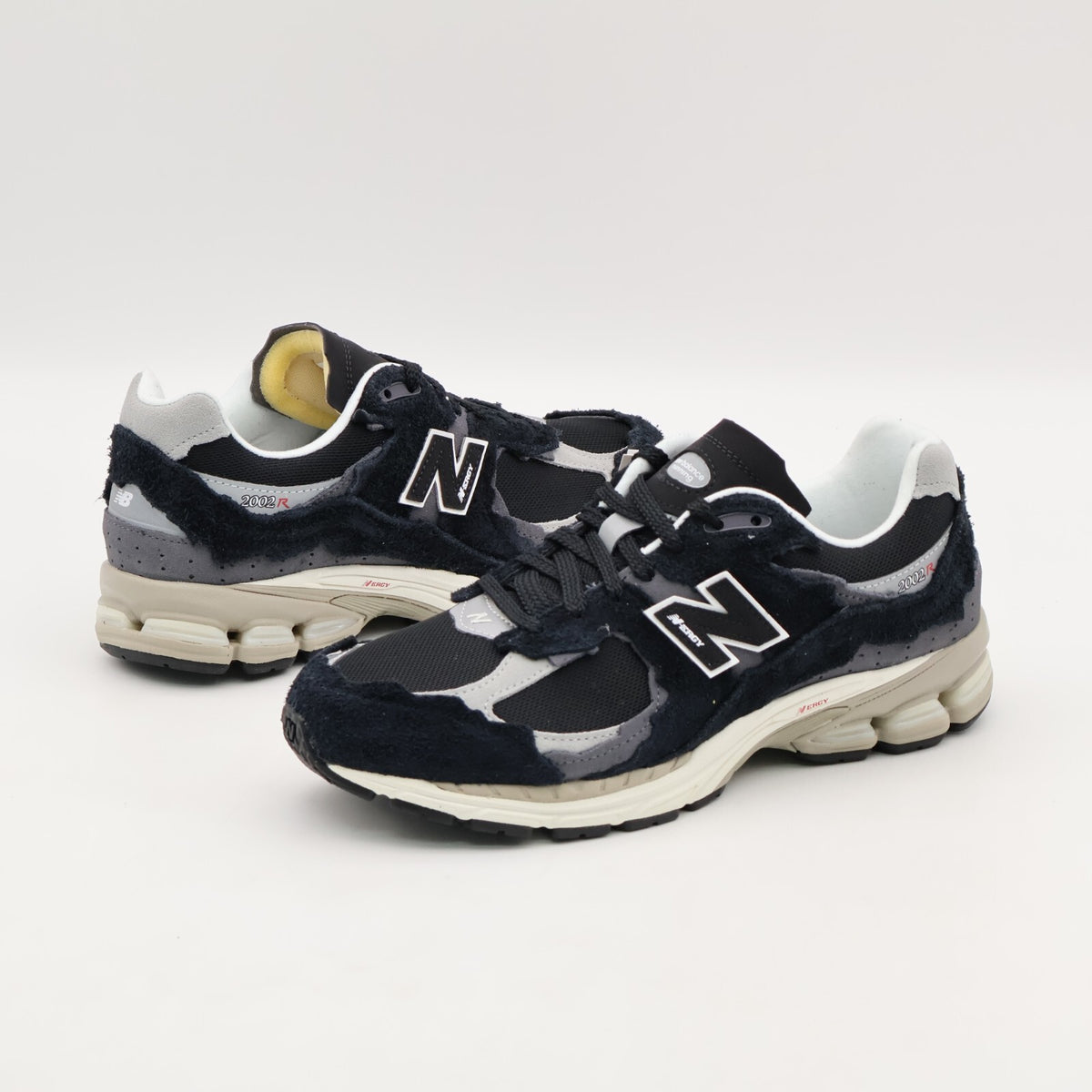 M2002RDJ New Balance 2002R Protection Pack Black Grey