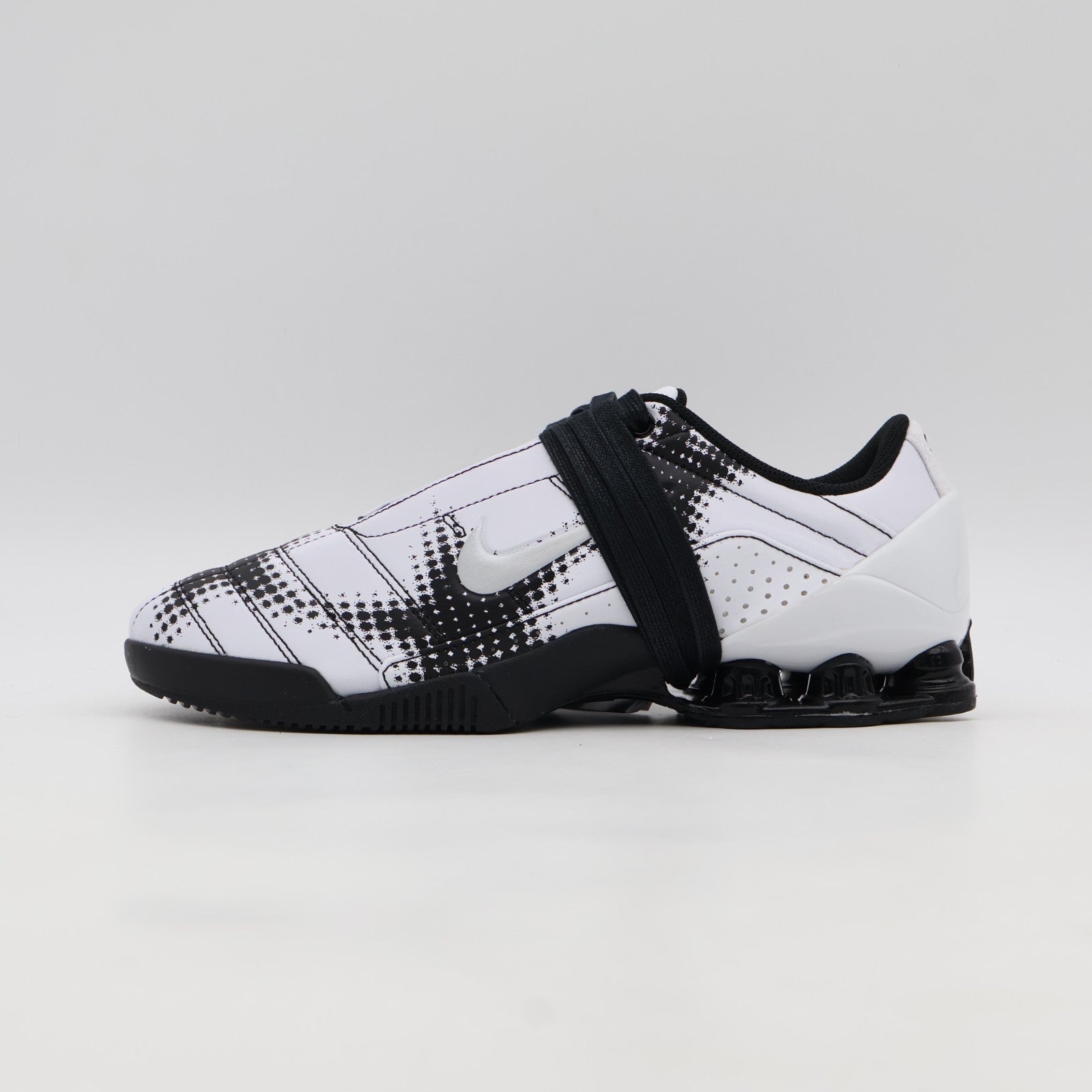 IR8176-100 Nike Total 90 Shox Magia WC White (Women's)