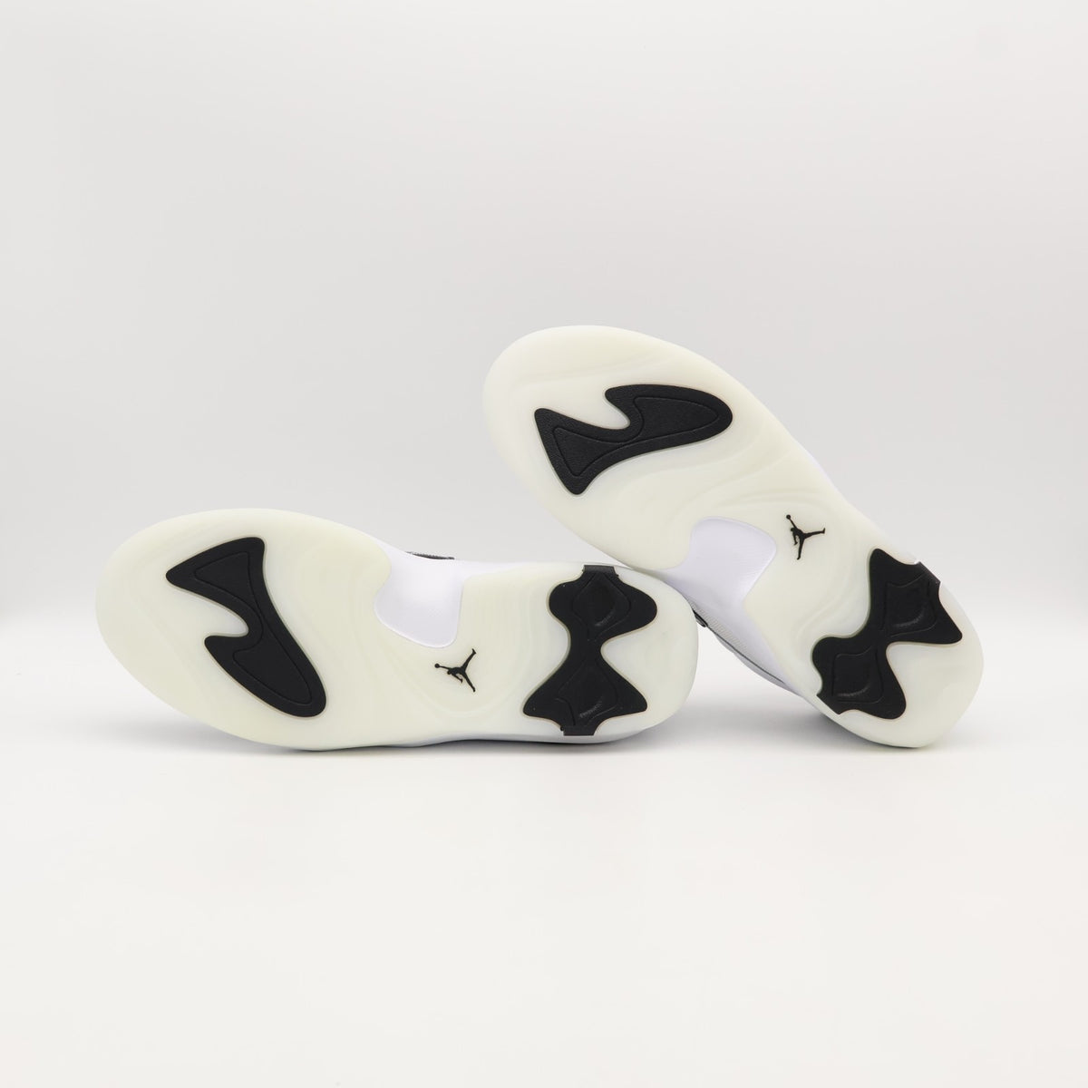 HQ2091-100 Nike Jordan Max Aura 7 White Summit White Black (Men's)