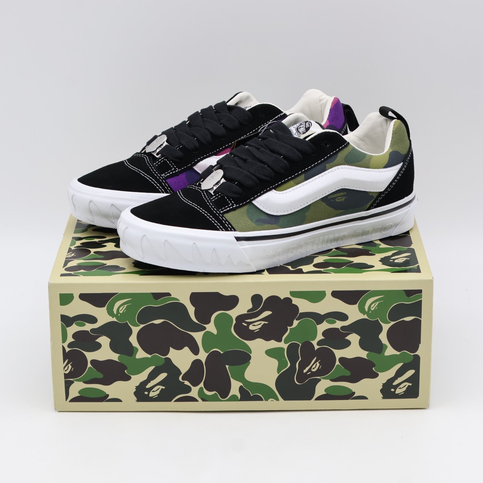 VN000Z39W09 A BATHING APE Ã Vans Premium Knu Skool "Camo Green" (Men's)