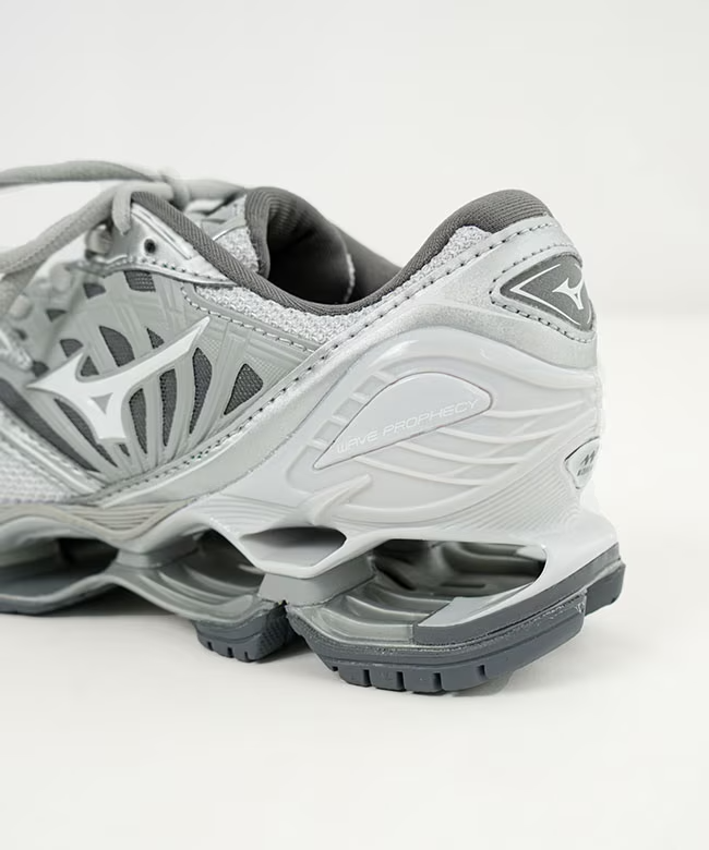 D1GA333714 Mizuno Wave Prophecy LS "Light Gray/Silver/White" (Men's)