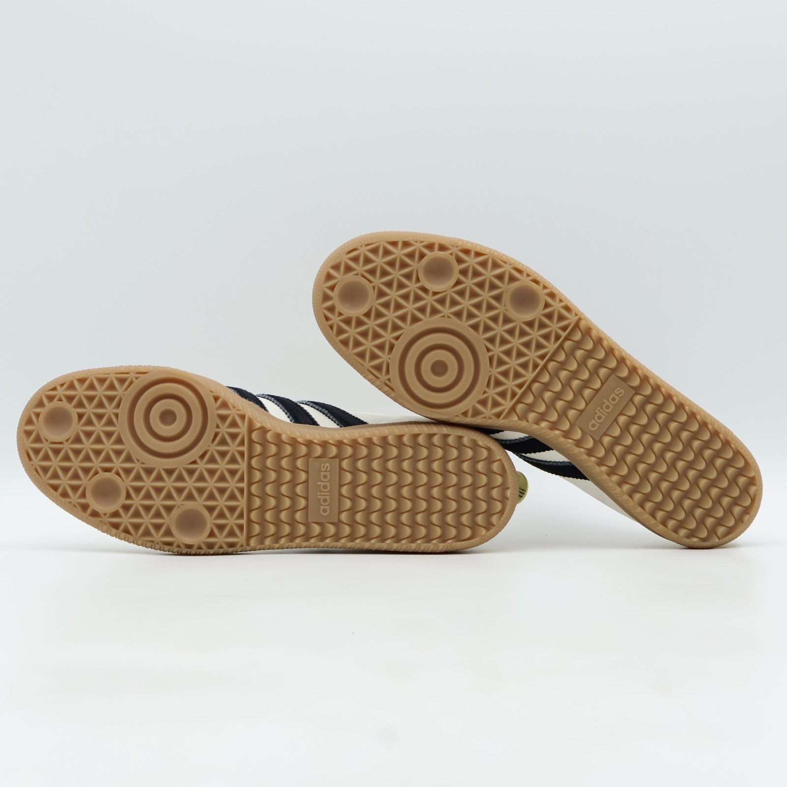 KJ5990 Disney 101 Dalmatians Ã adidas Originals Samba Penny (Men's)
