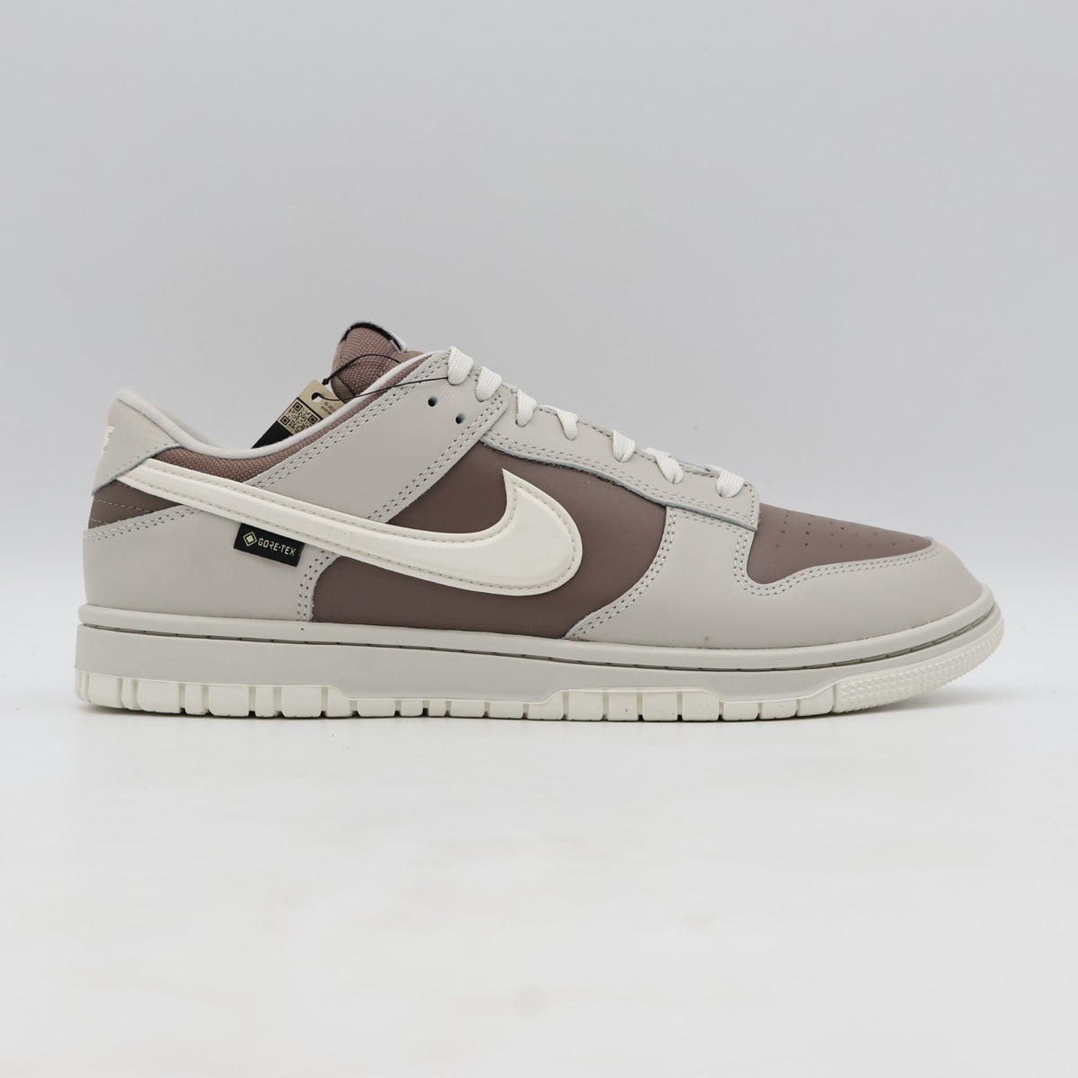HQ2053-002 Nike Dunk Low GORE-TEX Light Bone (Men's)
