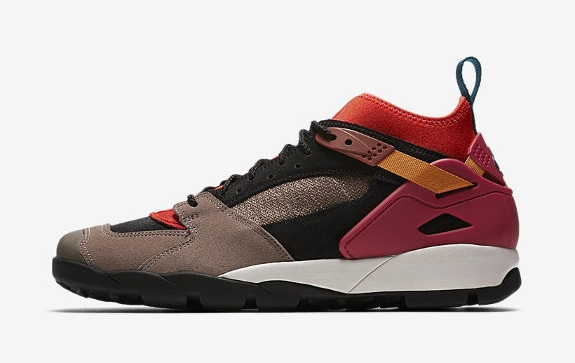 AR0479-600 Nike Air Revaderchi Outback Throwback Gym Red (Men's)