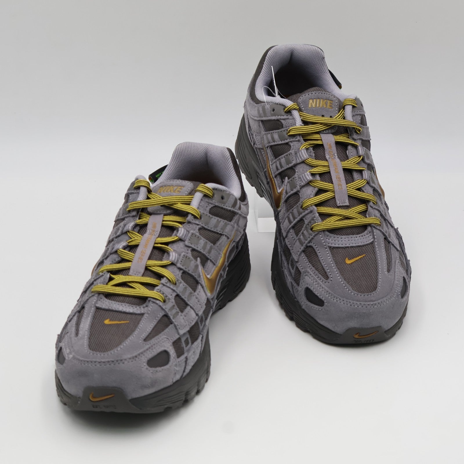 IH0946-201 Nike P-6000 Premium Cordura Medium Ash Golden Hops (Men's)