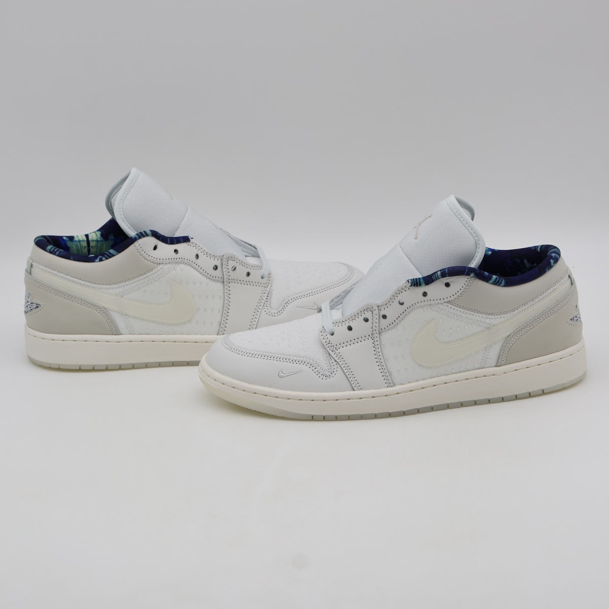 IR7337-121 Nike Air Jordan 1 Low SE "Summit White" (Men's)