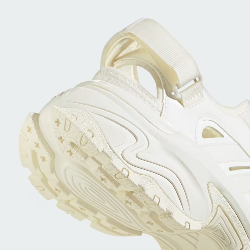 JP8897 adidas Sneaker Sandal Core White Off White Silver Metallic (Men's)
