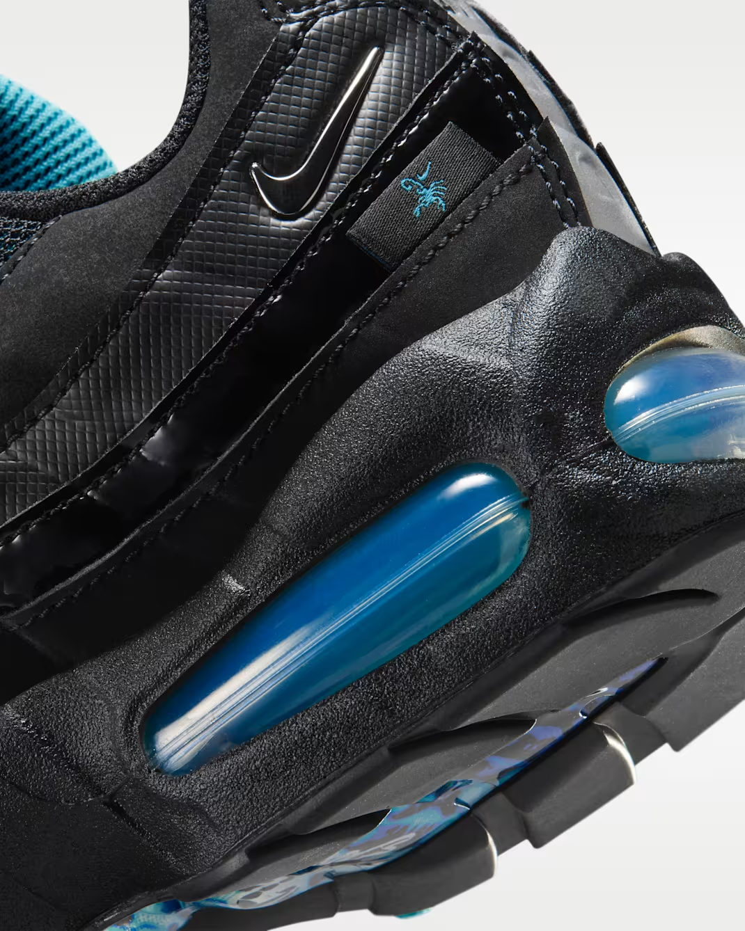 IR2756-001 Nike GS Air Max 95 SE "Black/Gamma Blue" (Kids)