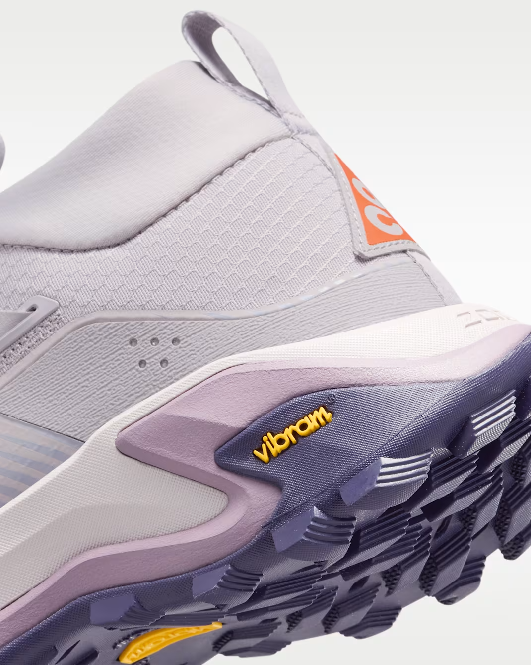 IO7855-004 Nike ACG Zegama Hike "Silver Lilac/Purple Dynasty" (Women's)