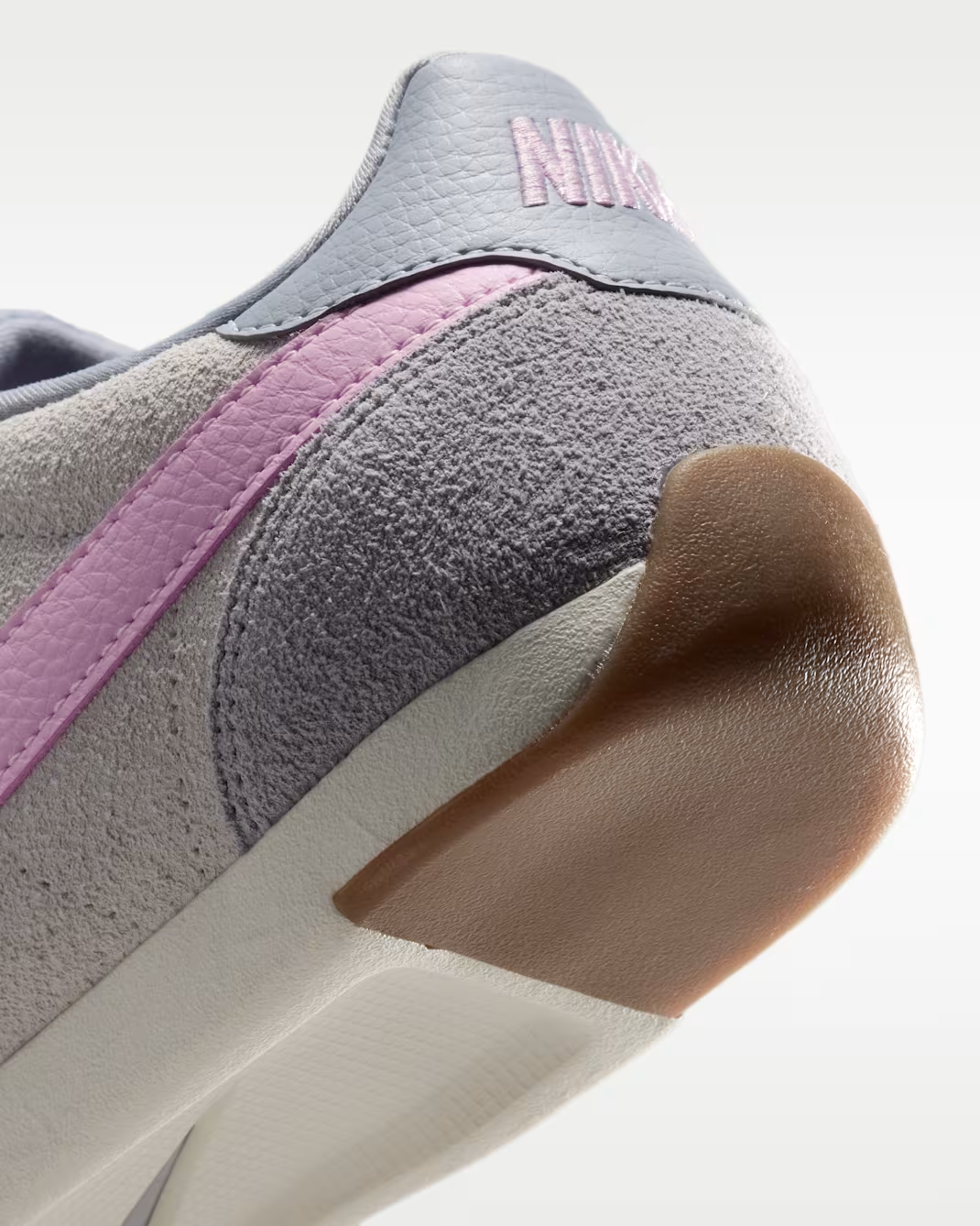 IO8030-003 Nike Sprint Sister "Photon Dust/Wolf Grey/Sail/Pink Foam" (Women's)