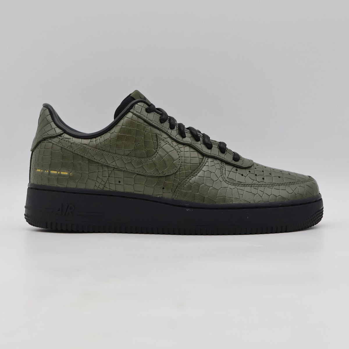 IQ3370-325 Nike Air Force 1 07 Low Morse Code Croc Cargo Khaki (Men's)