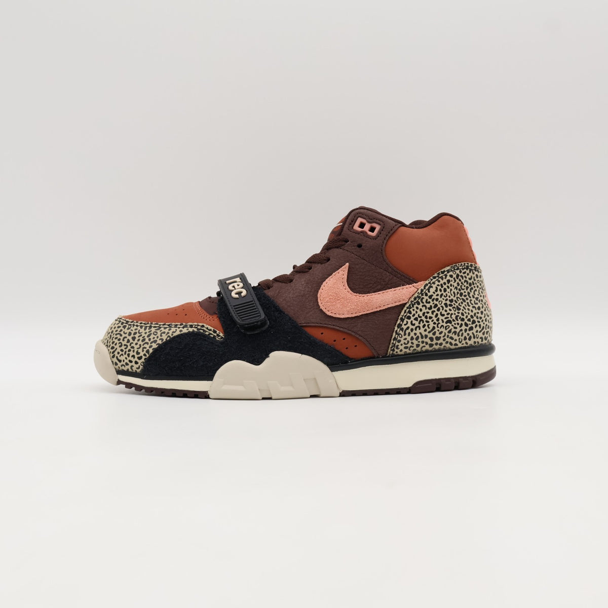 IF0501-200 Arts Rec Nike SB Air Trainer 1 Earth and Dusty Peach (Men's)